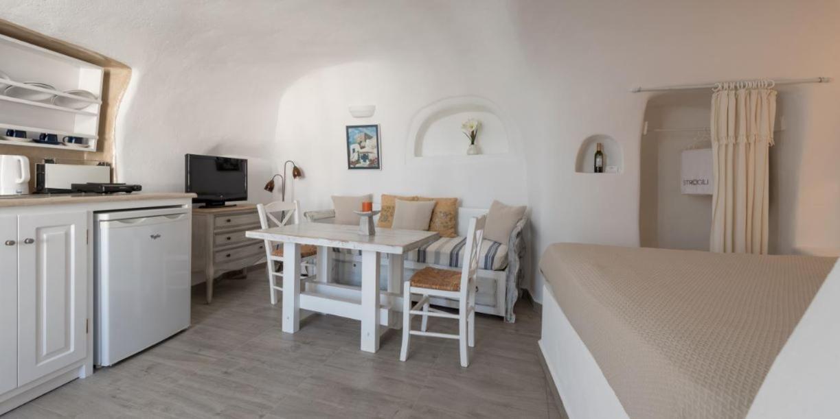 Strogili Apart otel Oía Dış mekan fotoğraf